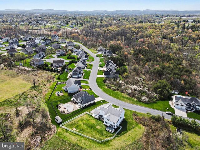 6390 PEREGRINE WAY, Mechanicsburg, PA 17050