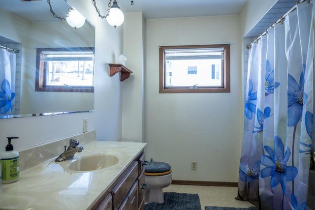 203 Franklin Street, Elroy, WI 53929