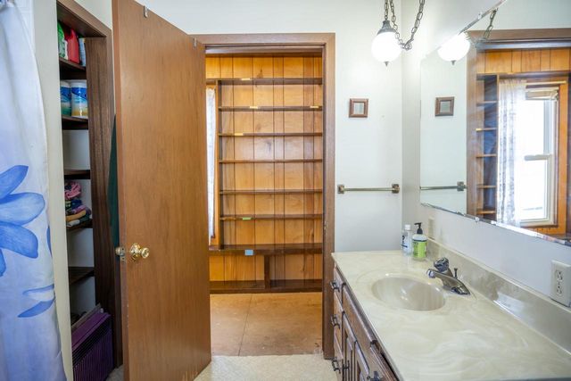 203 Franklin Street, Elroy, WI 53929