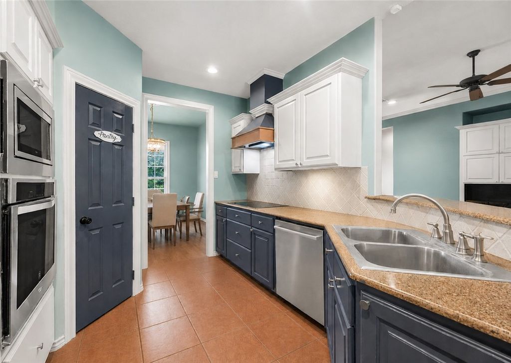 2401 Newark Circle, College Station, TX 77845 — photo 3
