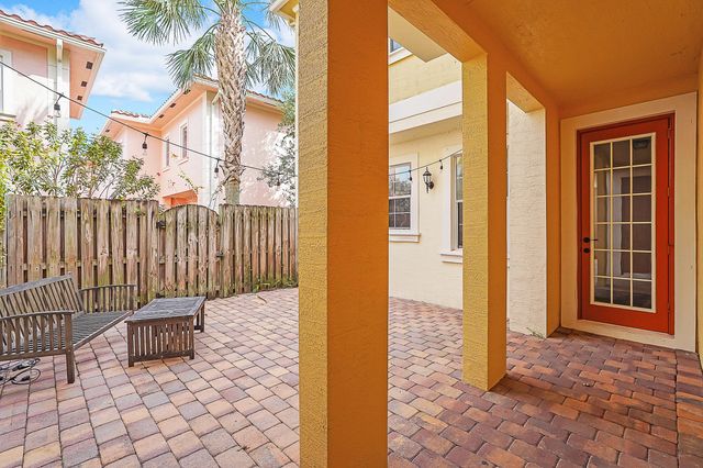 615 Dakota Drive, Jupiter, FL 33458