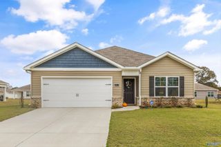 211 Chubbs Lane, Owens Cross Roads, AL 35763