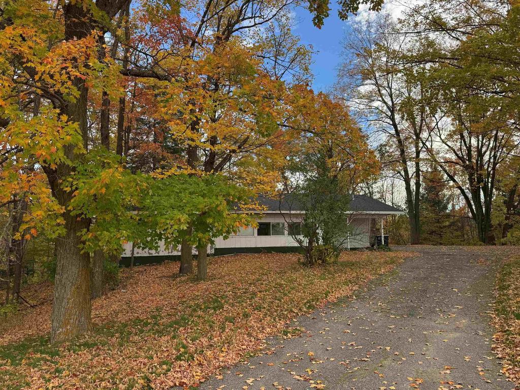 W1069 CTH N, Niagara, WI 54151