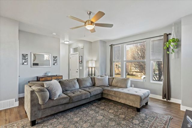 1509 S 850 W, Woods Cross, UT 84087