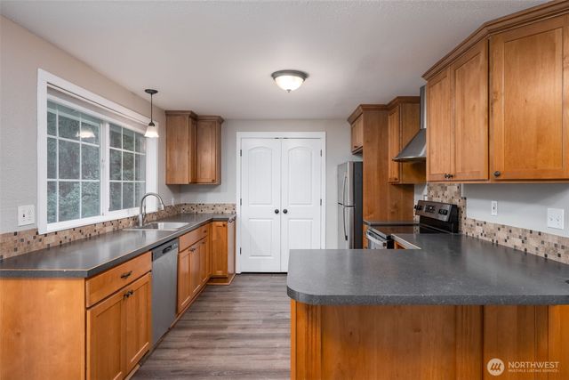 9538 Helen Avenue NE, Olympia, WA 98516