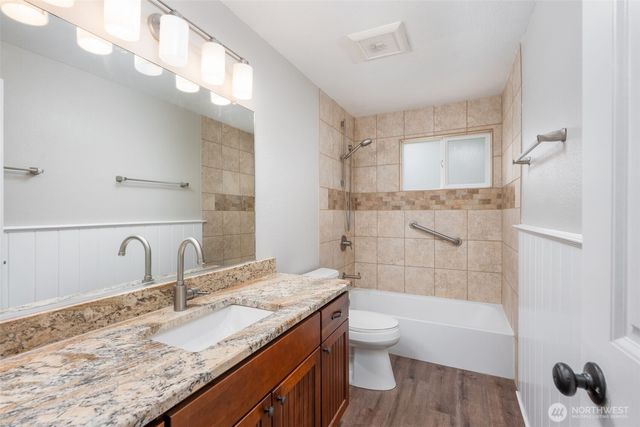 9538 Helen Avenue NE, Olympia, WA 98516