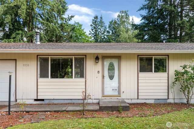 9538 Helen Avenue NE, Olympia, WA 98516