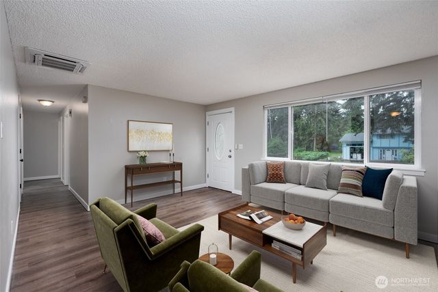 9538 Helen Avenue NE, Olympia, WA 98516