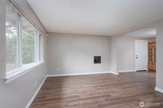 9538 Helen Avenue NE, Olympia, WA 98516