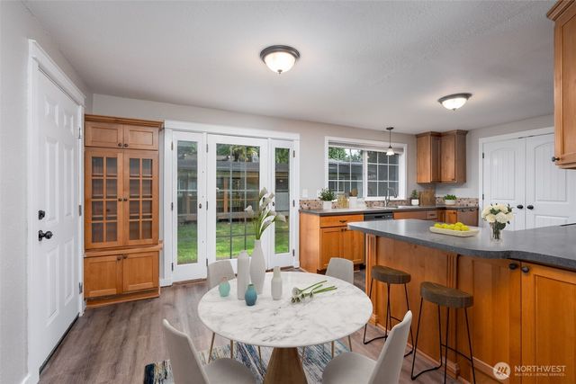 9538 Helen Avenue NE, Olympia, WA 98516