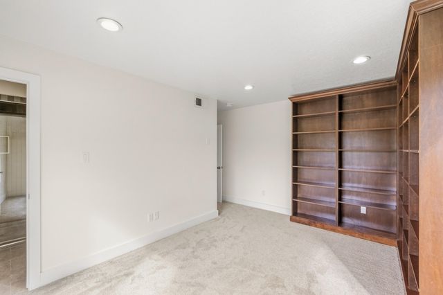 12501 Oakland Avenue NE, Albuquerque, NM 87122