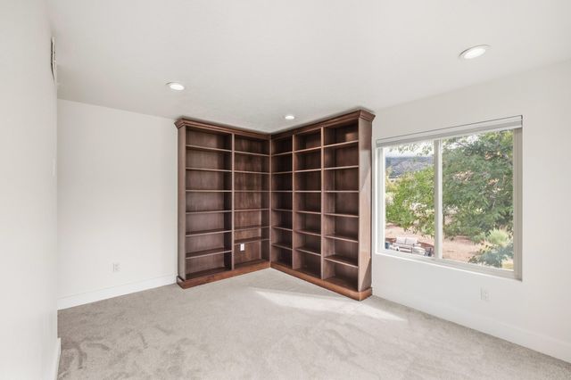 12501 Oakland Avenue NE, Albuquerque, NM 87122