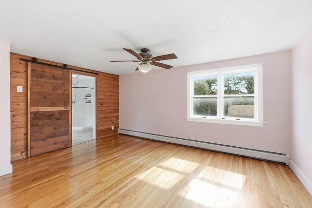 77 Holden St, Worcester, MA 01605