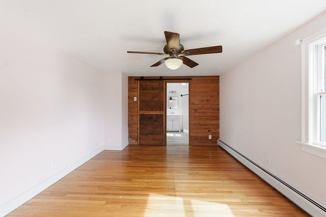 77 Holden St, Worcester, MA 01605