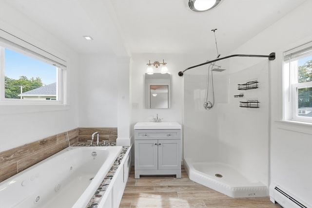 77 Holden St, Worcester, MA 01605