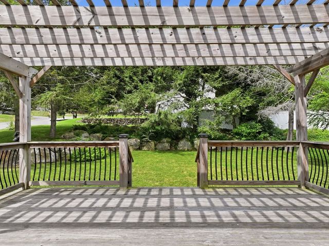 77 Holden St, Worcester, MA 01605
