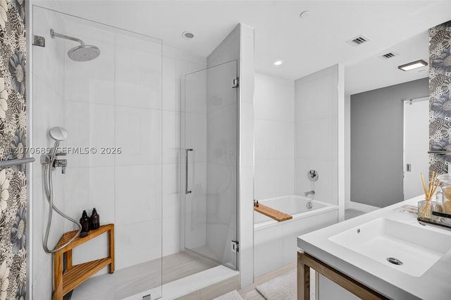 2000 Metropica Way 1901, Sunrise, FL 33323
