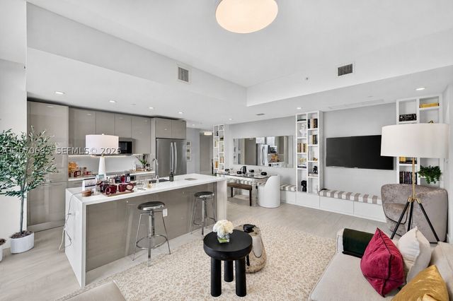 2000 Metropica Way 1901, Sunrise, FL 33323