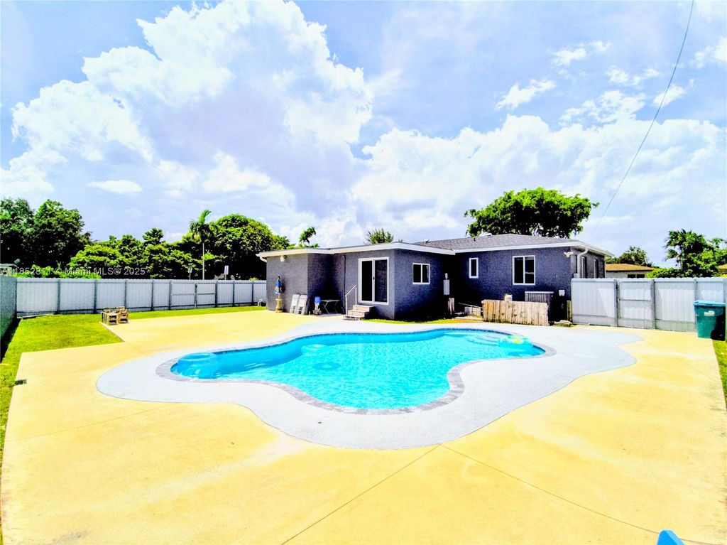 6890 SW 27 Street, Miami, FL 33155