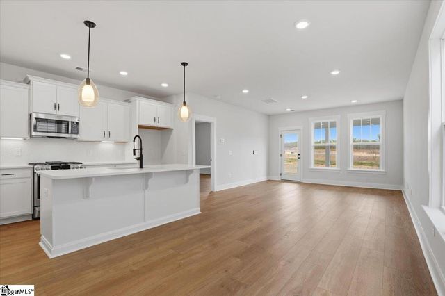 457 Amaryllis Lane, Woodruff, SC 29388