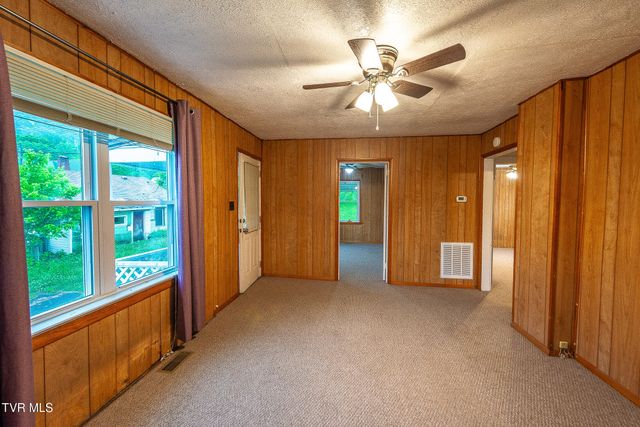 128 Beacon Street, Gate City, VA 24251