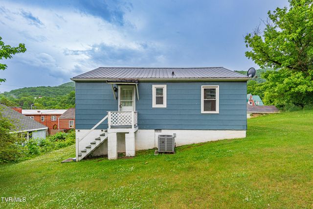 128 Beacon Street, Gate City, VA 24251