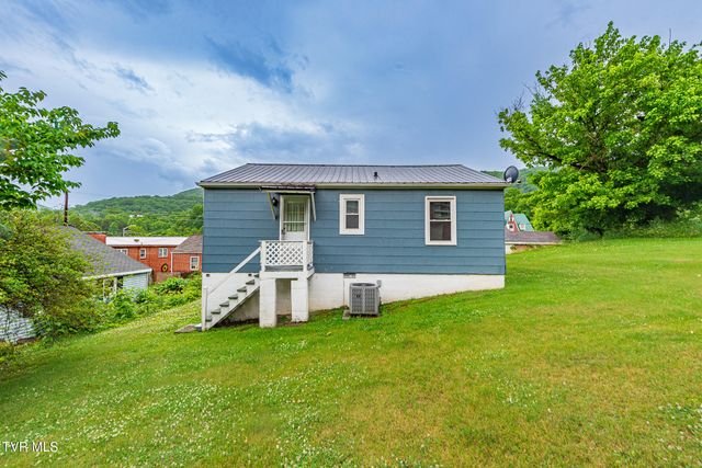 128 Beacon Street, Gate City, VA 24251