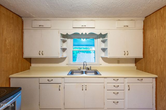 128 Beacon Street, Gate City, VA 24251