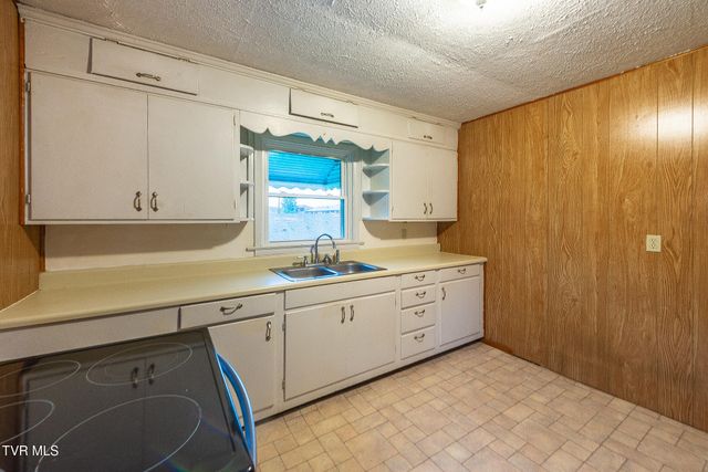 128 Beacon Street, Gate City, VA 24251