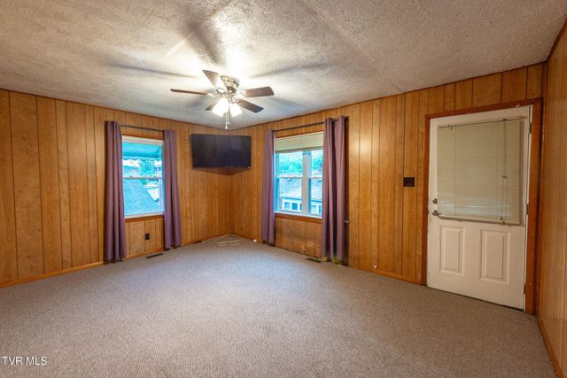 128 Beacon Street, Gate City, VA 24251