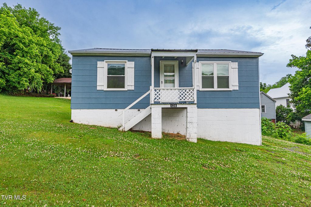 128 Beacon Street, Gate City, VA 24251