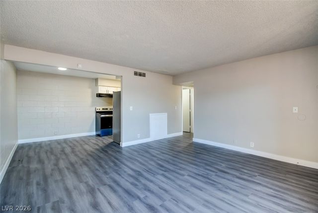 625 South Royal Crest Circle 13, Las Vegas, NV 89169