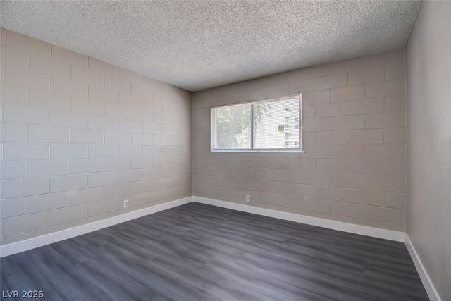 625 South Royal Crest Circle 13, Las Vegas, NV 89169
