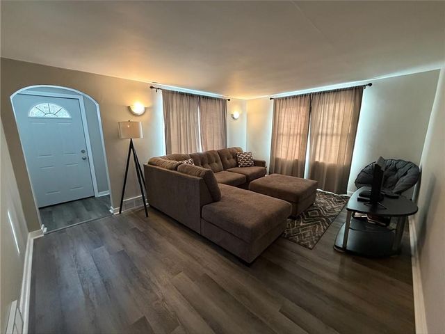 1102 Zephyr Hill Avenue, Eau Claire, WI 54703