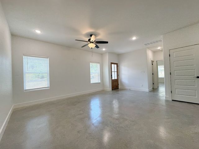 1901 S Lamar, Denison, TX 75021