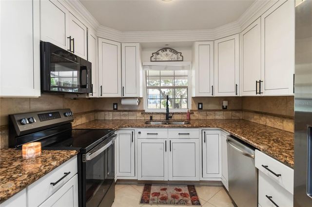 439 VIRGINIA AVENUE, St Cloud, FL 34769