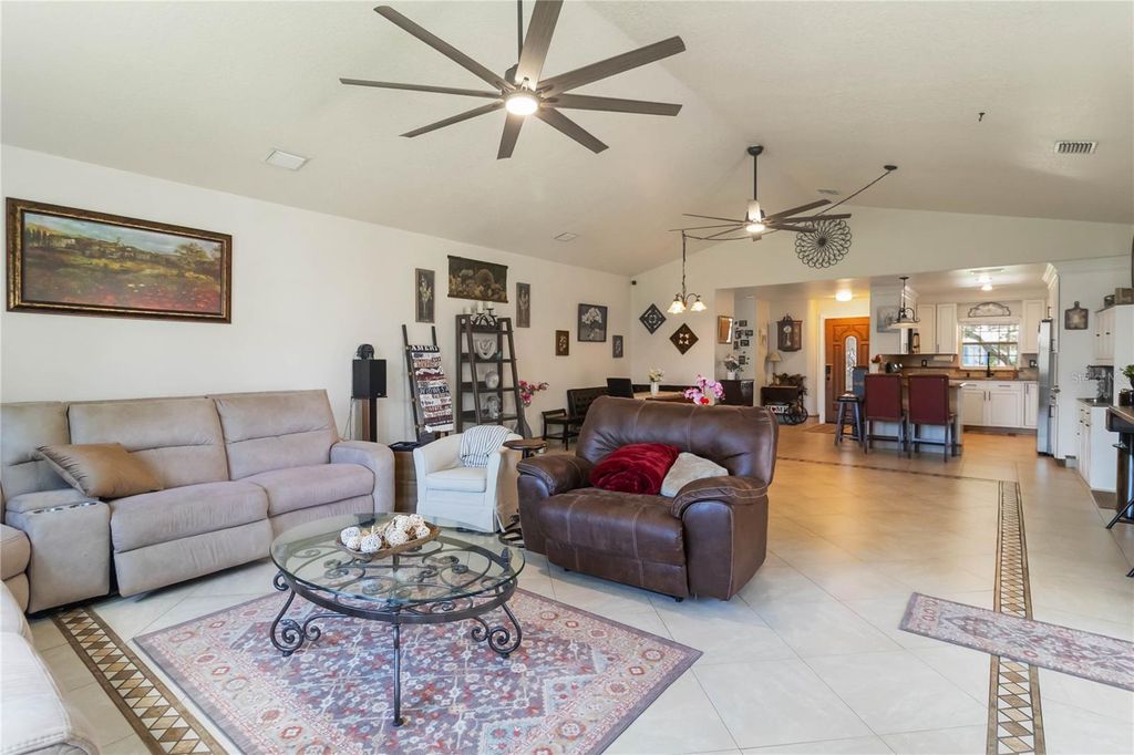 Image 11 of property listing at 439 VIRGINIA AVENUE, St Cloud, FL 34769