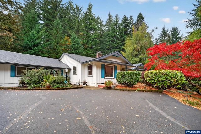8095 Sunnyside Rd SE, Salem, OR 97306