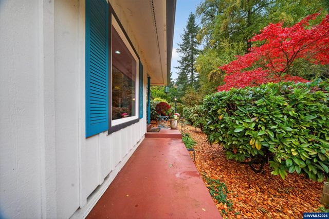 8095 Sunnyside Rd SE, Salem, OR 97306
