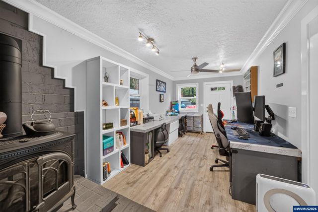 8095 Sunnyside Rd SE, Salem, OR 97306