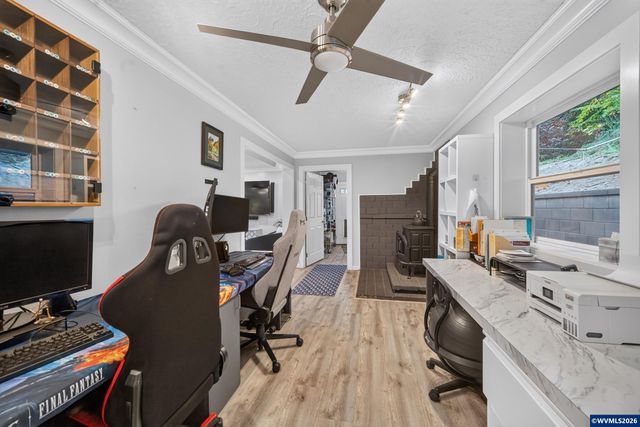 8095 Sunnyside Rd SE, Salem, OR 97306