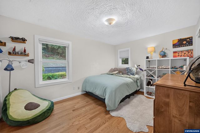 8095 Sunnyside Rd SE, Salem, OR 97306