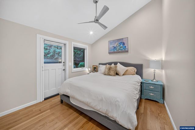8095 Sunnyside Rd SE, Salem, OR 97306
