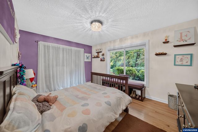8095 Sunnyside Rd SE, Salem, OR 97306