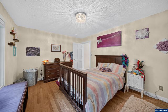8095 Sunnyside Rd SE, Salem, OR 97306