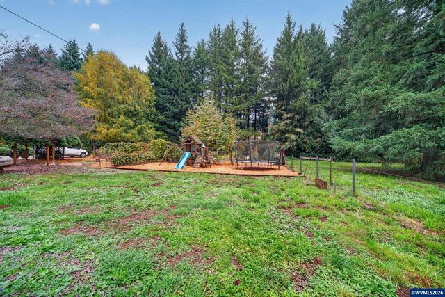 8095 Sunnyside Rd SE, Salem, OR 97306