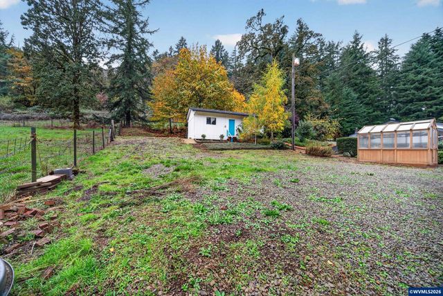 8095 Sunnyside Rd SE, Salem, OR 97306