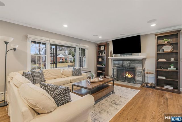 59 Colgate Avenue, Wyckoff, NJ 07481