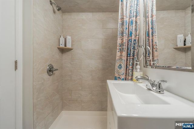 59 Colgate Avenue, Wyckoff, NJ 07481