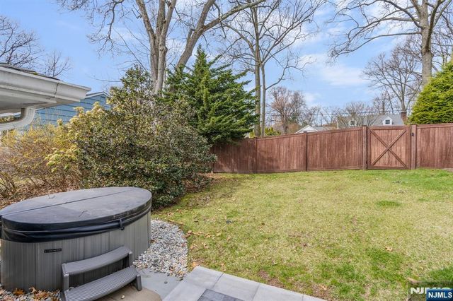 59 Colgate Avenue, Wyckoff, NJ 07481